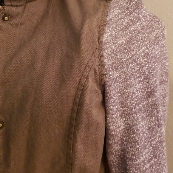 Hooded jacket - Picture 2 of 2